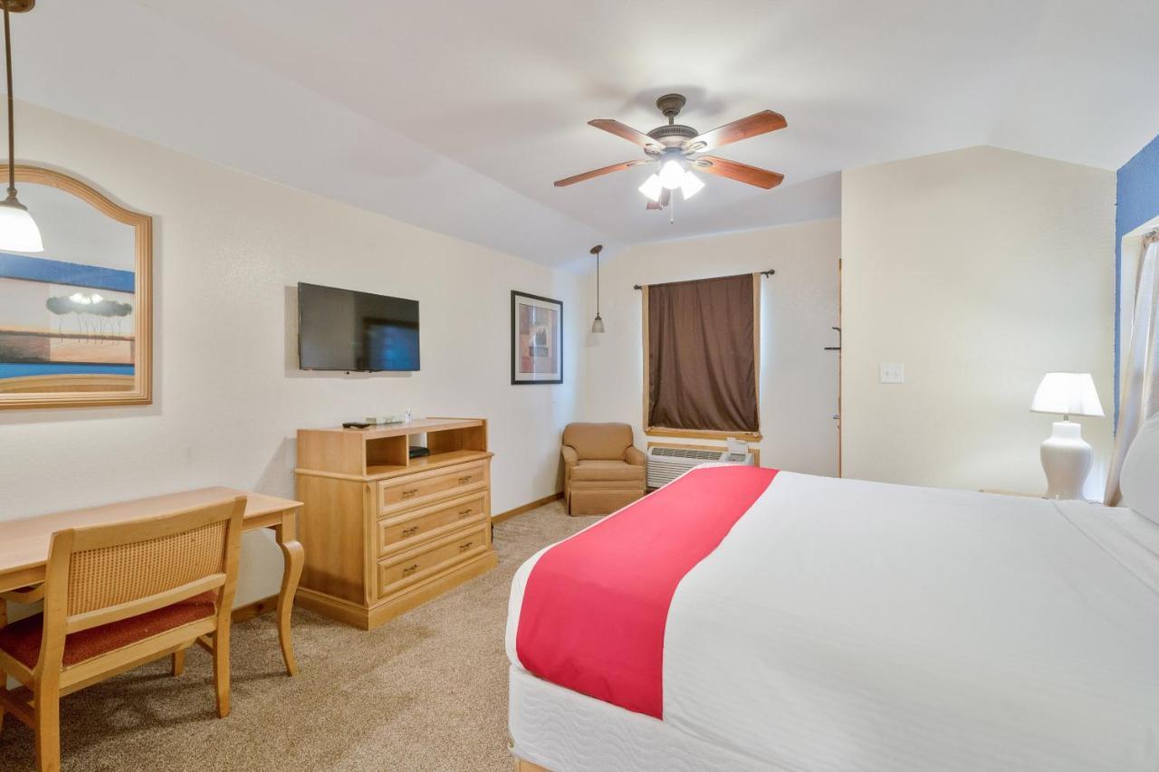 Oyo Hotel Kenedy Downtown - Us 181 Εξωτερικό φωτογραφία