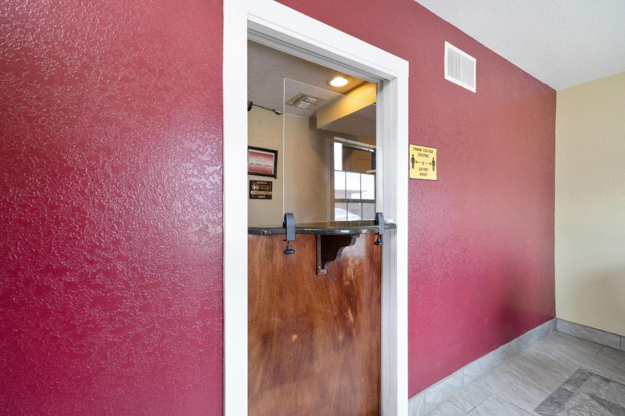 Oyo Hotel Kenedy Downtown - Us 181 Εξωτερικό φωτογραφία