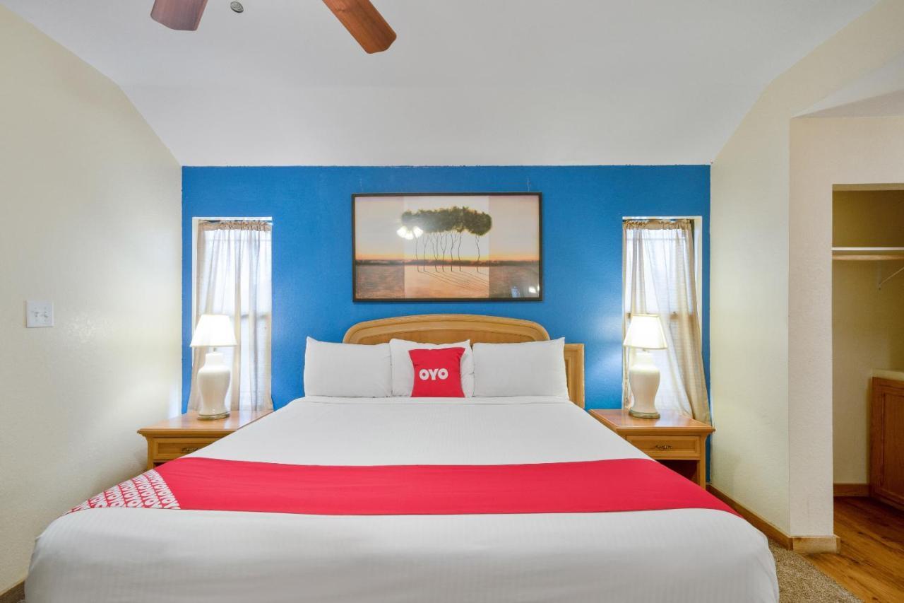 Oyo Hotel Kenedy Downtown - Us 181 Εξωτερικό φωτογραφία