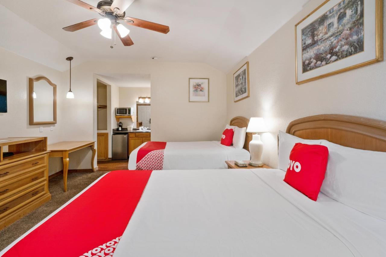 Oyo Hotel Kenedy Downtown - Us 181 Εξωτερικό φωτογραφία